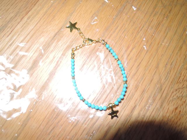 新品 M エム ブレスレット 水色 ビーズ星☆ TMT バングル < ブランド 新品 M エム ブレスレット 水色 ビーズ星☆ TMT バングル < ブランドの