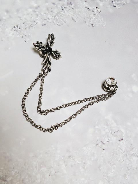 (76) 新品 十字架 BIGラインストーン シルバーチェーン ピンバッチ 定価¥1,480 < 男性アクセサリー/時計  (76) 新品 十字架 BIGラインストーン シルバーチェーン ピンバッチ 定価¥1,480  < 男性アクセサリー/時計の