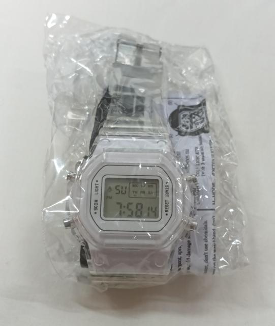 送料無料 未使用品 デジタル腕時計 ウオッチ 白 ホワイト レディース 中学 高校 スポーツ電子時計 50 < 女性アクセサリー/時計  送料無料 未使用品 デジタル腕時計 ウオッチ 白 ホワイト レディース 中学 高校 スポーツ電子時計 50 < 女性アクセサリー/時計の