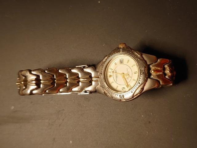 腕時計ジャンク < 女性アクセサリー/時計  腕時計ジャンク  < 女性アクセサリー/時計の