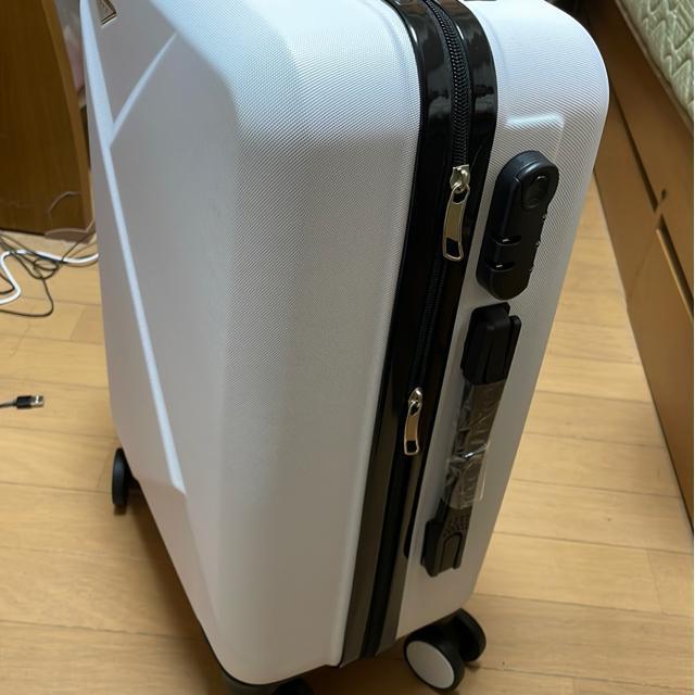 �X�[�c�P�[�X �� �j���t�@�b�V������ 