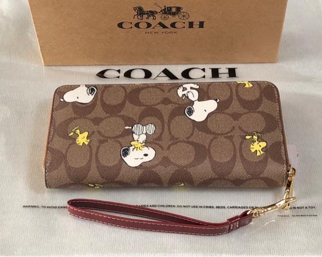 COACH �����z�@SNOOPY �V�O�l�`���[ �� �u�����h�� 