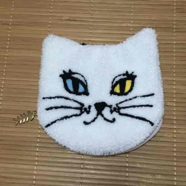オッドアイ白猫フェイス型サガラ刺繍ポーチ。 < 女性ファッション  オッドアイ白猫フェイス型サガラ刺繍ポーチ。  < 女性ファッションの