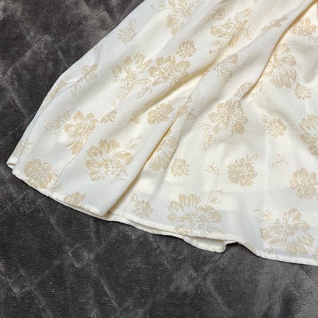 タンス整理品 衣類 おまとめOK ホームクリーニング済み スカート Mサイズ クリーム色 < 女性ファッション  タンス整理品 衣類 おまとめOK ホームクリーニング済み スカート Mサイズ クリーム色 < 女性ファッションの