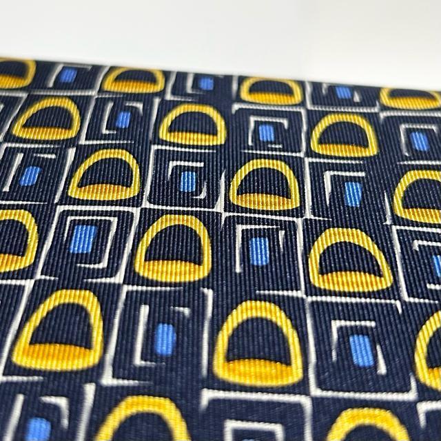 美品 GUCCI グッチ ネクタイ 金具柄 シルク < ブランド 美品 GUCCI グッチ ネクタイ 金具柄 シルク < ブランドの