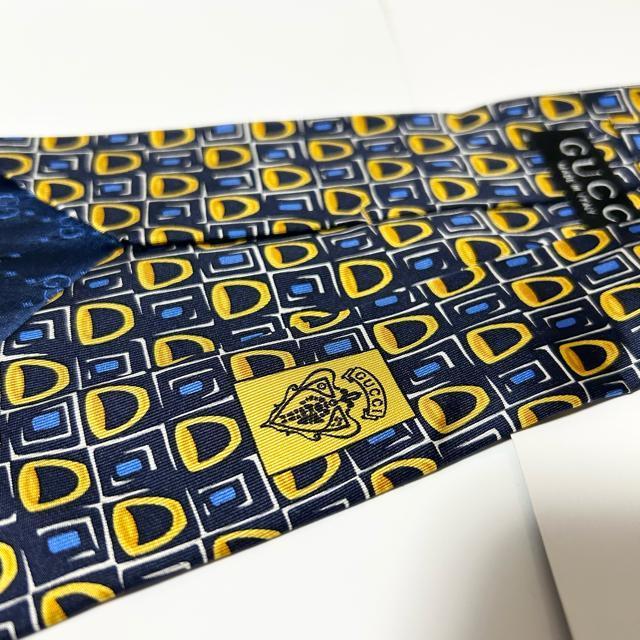 美品 GUCCI グッチ ネクタイ 金具柄 シルク < ブランド 美品 GUCCI グッチ ネクタイ 金具柄 シルク < ブランドの