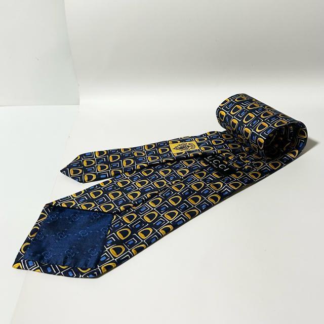 美品 GUCCI グッチ ネクタイ 金具柄 シルク < ブランド 美品 GUCCI グッチ ネクタイ 金具柄 シルク < ブランドの
