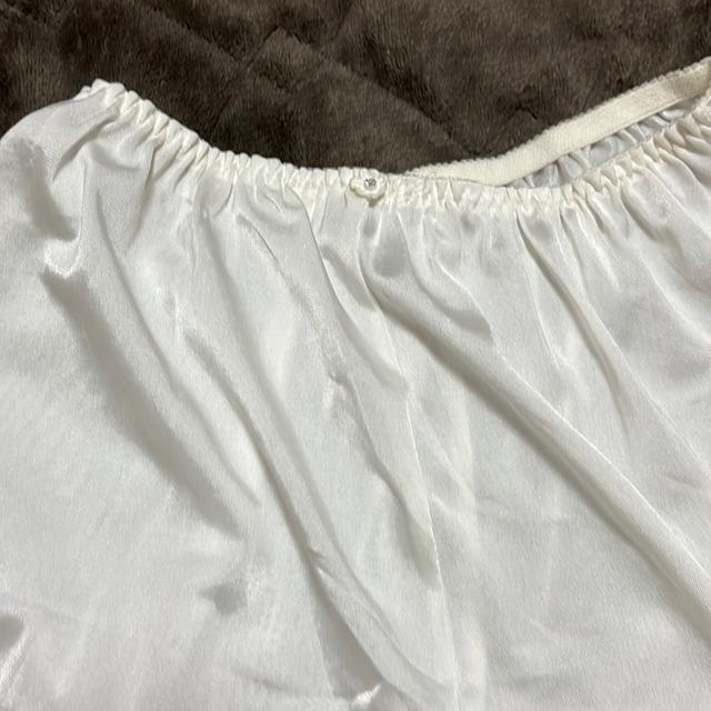 タンス整理品 衣類 おまとめOK ホームクリーニング済み ペチパンツ クリーム色 トリンプ Mサイズ ◎ < 女性ファッション  タンス整理品 衣類 おまとめOK ホームクリーニング済み ペチパンツ クリーム色 トリンプ Mサイズ ◎ < 女性ファッションの