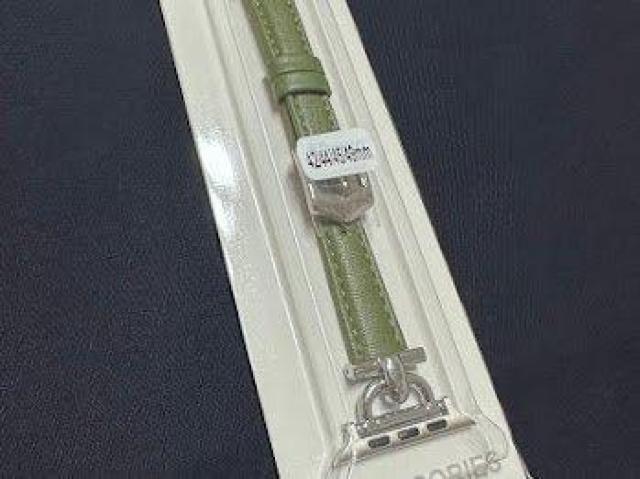 Apple Watch バンド 合皮 42/44/45mm グリーン+シルバー < 女性アクセサリー/時計 Apple Watch バンド 合皮 42/44/45mm グリーン+シルバー < 女性アクセサリー/時計の
