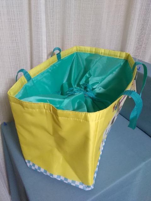 ちいかわ×サンリオキャラクターズレジかごバッグ イエロー < アニメ/コミック/キャラクター ちいかわ×サンリオキャラクターズレジかごバッグ イエロー < アニメ/コミック/キャラクターの