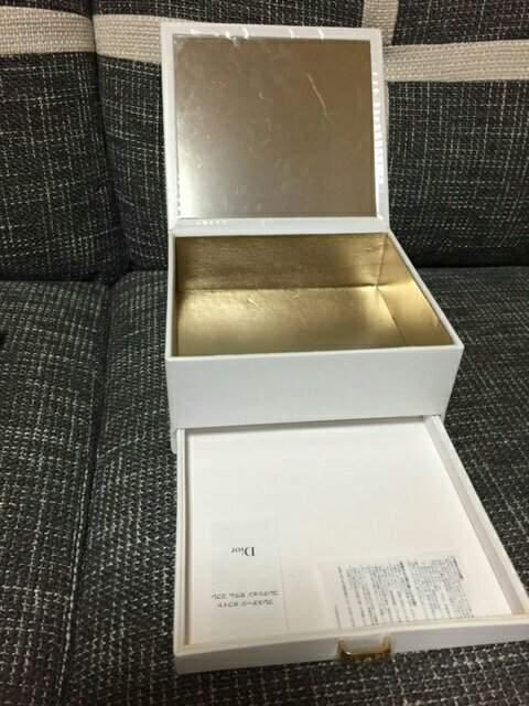 ディオール コスメボックス正規品 < ブランド ディオール コスメボックス正規品 < ブランドの