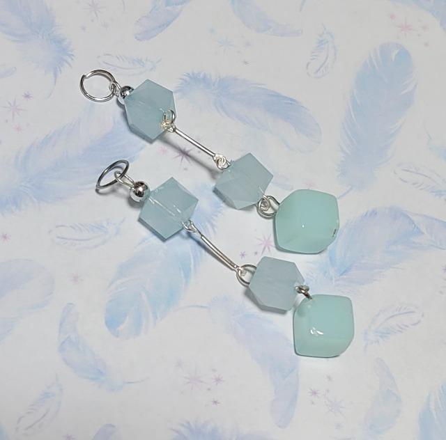 ハンドメイド♪使い方色々!ツインアクセサリーチャーム【パーツなし】アイスキューブ☆夏アクセに☆ < 女性ファッション ハンドメイド♪使い方色々!ツインアクセサリーチャーム【パーツなし】アイスキューブ☆夏アクセに☆ < 女性ファッションの