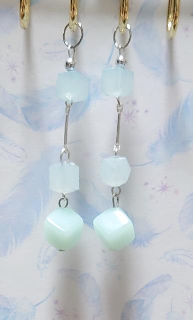 ハンドメイド♪使い方色々!ツインアクセサリーチャーム【パーツなし】アイスキューブ☆夏アクセに☆ < 女性ファッション ハンドメイド♪使い方色々!ツインアクセサリーチャーム【パーツなし】アイスキューブ☆夏アクセに☆ < 女性ファッションの