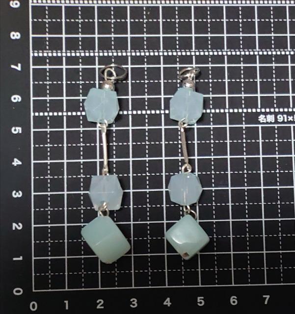 ハンドメイド♪使い方色々!ツインアクセサリーチャーム【パーツなし】アイスキューブ☆夏アクセに☆ < 女性ファッション ハンドメイド♪使い方色々!ツインアクセサリーチャーム【パーツなし】アイスキューブ☆夏アクセに☆ < 女性ファッションの