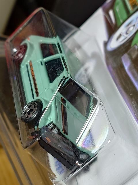 ���z�b�g�E�B�[��J-IMPORTS���W�P�g���^ �X�^�[���b�g �j�o�U�P�����J���i��