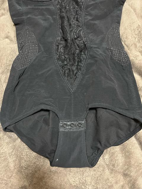 タンス整理品 衣類 おまとめOK ホームクリーニング済み ボディスーツ ブラック A85 ◎◎ < 女性ファッション  タンス整理品 衣類 おまとめOK ホームクリーニング済み ボディスーツ ブラック A85 ◎◎ < 女性ファッションの