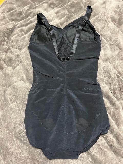 タンス整理品 衣類 おまとめOK ホームクリーニング済み ボディスーツ ブラック A85 ◎◎ < 女性ファッション  タンス整理品 衣類 おまとめOK ホームクリーニング済み ボディスーツ ブラック A85 ◎◎ < 女性ファッションの