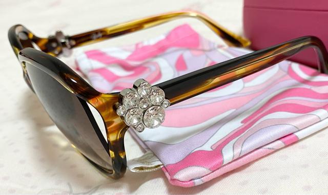 Radyビジューサングラス/小顔効果/ハートマーブル保存袋付き/新品未使用 < ブランド  Radyビジューサングラス/小顔効果/ハートマーブル保存袋付き/新品未使用 < ブランドの