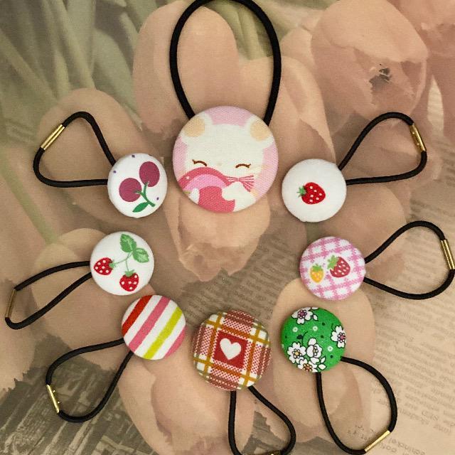 ハンドメイド♪くるみボタンのヘアゴム8個セット < 女性ファッション  ハンドメイド♪くるみボタンのヘアゴム8個セット  < 女性ファッションの