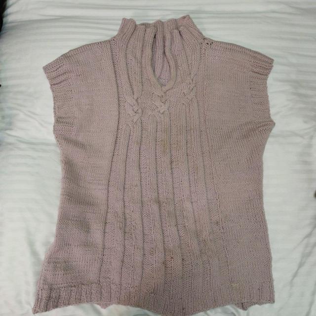 手編み ハンドメイド くすみピンク 縄編み ゆったりベスト ハイネック < 女性ファッション  手編み ハンドメイド くすみピンク 縄編み ゆったりベスト ハイネック  < 女性ファッションの
