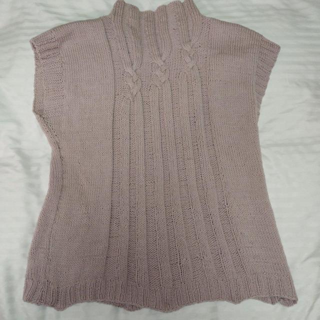 手編み ハンドメイド くすみピンク 縄編み ゆったりベスト ハイネック < 女性ファッション  手編み ハンドメイド くすみピンク 縄編み ゆったりベスト ハイネック < 女性ファッションの
