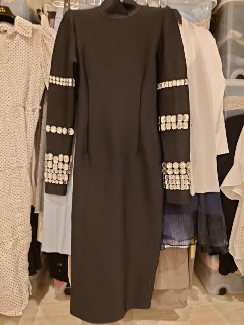 黒ビジュー付き ドレスワンピース ストレッチМサイズ < 女性ファッション  黒ビジュー付き ドレスワンピース ストレッチМサイズ  < 女性ファッションの