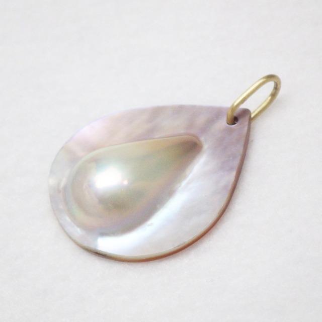 【新品】K18 マベパール 雫 マベ真珠 艶消し 18金【ペンダントトップのみ】 < 女性アクセサリー/時計  【新品】K18 マベパール 雫 マベ真珠 艶消し 18金【ペンダントトップのみ】 < 女性アクセサリー/時計の