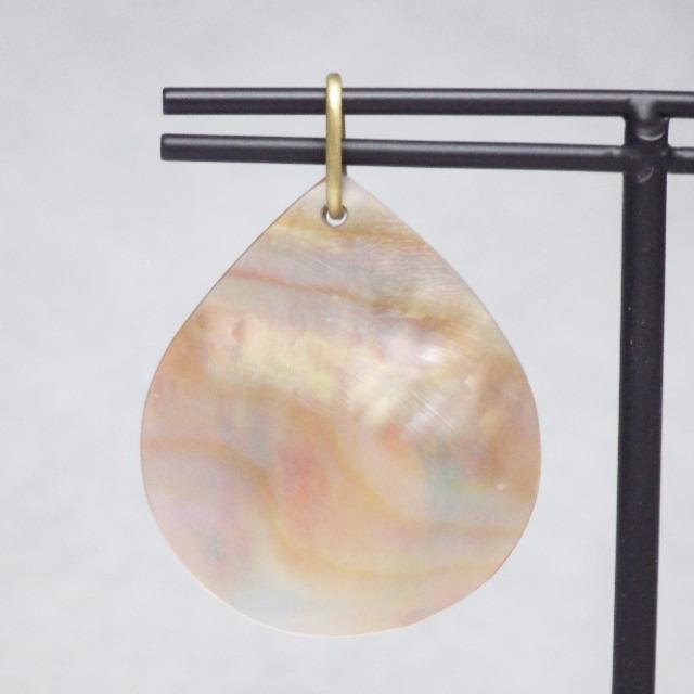 【新品】K18 マベパール 雫 マベ真珠 艶消し 18金【ペンダントトップのみ】 < 女性アクセサリー/時計  【新品】K18 マベパール 雫 マベ真珠 艶消し 18金【ペンダントトップのみ】 < 女性アクセサリー/時計の