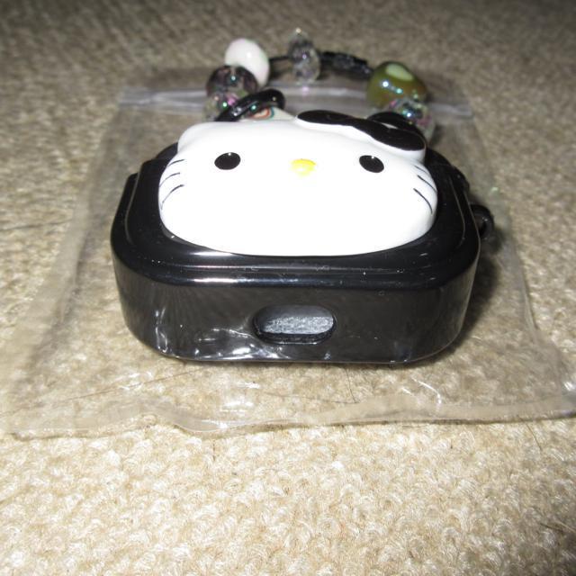 未使用☆ハローキティ*AirPods Pro用ケース*キーホルダー付き(ブラック)デコ素材 < 家電/AV  未使用☆ハローキティ*AirPods Pro用ケース*キーホルダー付き(ブラック)デコ素材 < 家電/AVの