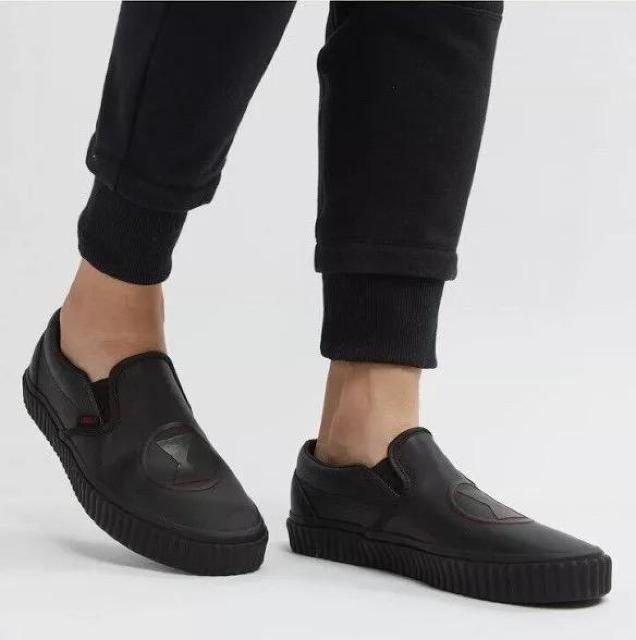MARVEL VANS☆Classic Slip-on Black Widow < ブランド  MARVEL VANS☆Classic Slip-on Black Widow < ブランドの