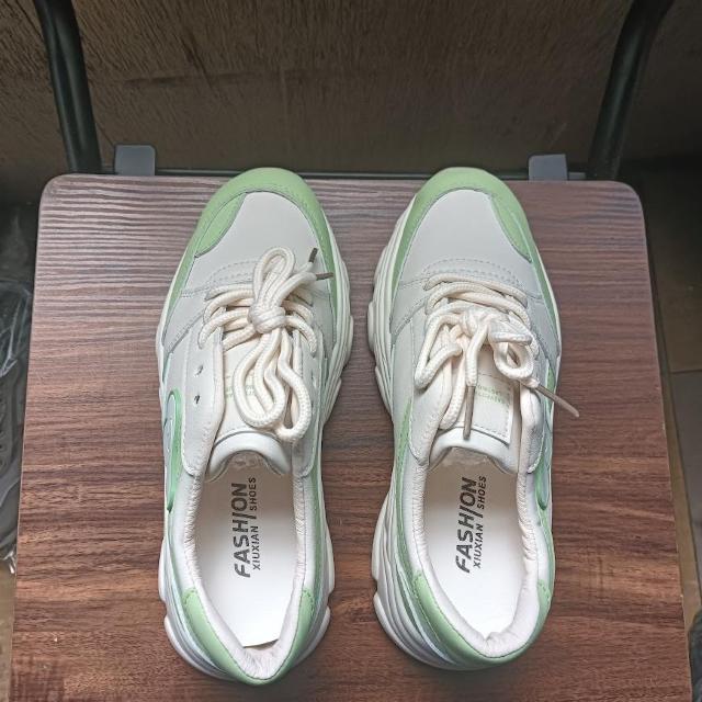 新品 23cm レディース スニーカー ホワイト シューズ 靴 厚底 身長アップ < 女性ファッション  新品 23cm レディース スニーカー ホワイト シューズ 靴 厚底 身長アップ < 女性ファッションの