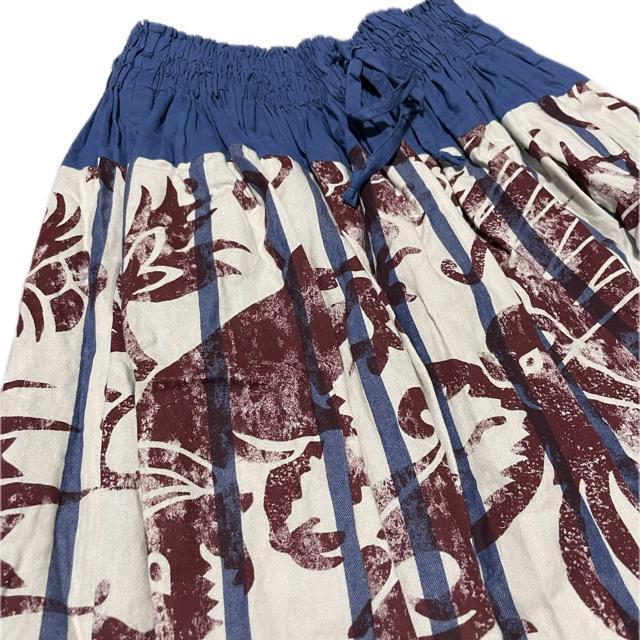 ヴィヴィアンウエストウッド 総柄 コットン 膝丈 フレア スカート < 女性ファッション ヴィヴィアンウエストウッド 総柄 コットン 膝丈 フレア スカート < 女性ファッションの