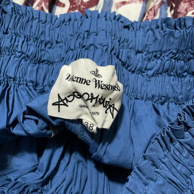 ヴィヴィアンウエストウッド 総柄 コットン 膝丈 フレア スカート < 女性ファッション ヴィヴィアンウエストウッド 総柄 コットン 膝丈 フレア スカート < 女性ファッションの