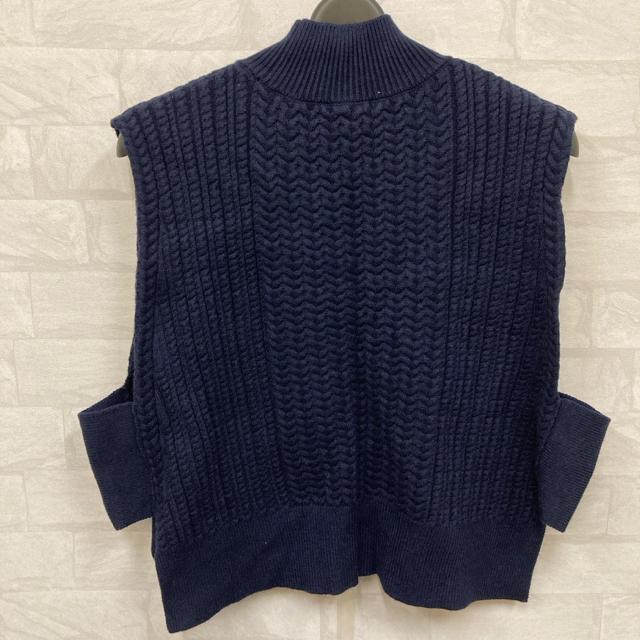 即決 新品 ITEMS URBAN RESEARCH ケーブルニットベスト < 女性ファッション  即決 新品 ITEMS URBAN RESEARCH ケーブルニットベスト < 女性ファッションの