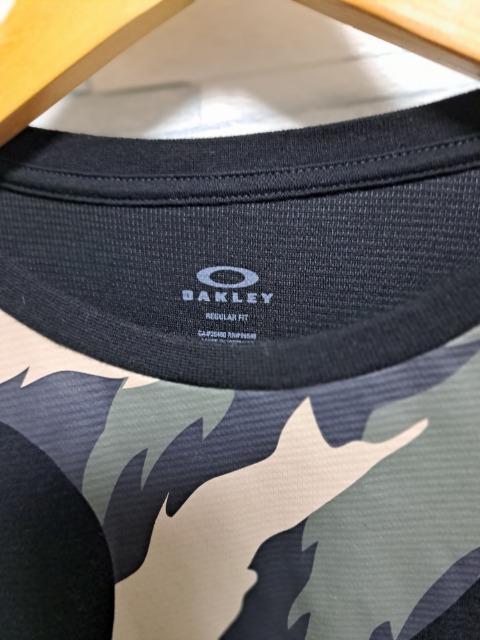 ☆OAKLEY オークリー カモフラージュ柄 ロゴ プリント Tシャツ 半袖 オーバーサイズ/メンズ/S☆新作モデル < ブランド ☆OAKLEY オークリー カモフラージュ柄 ロゴ プリント Tシャツ 半袖 オーバーサイズ/メンズ/S☆新作モデル < ブランドの
