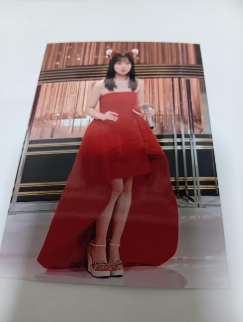 第73回NHK紅白歌合戦 橋本環奈さん 紅組司会 写真2枚セット 非売品 レア < タレントグッズ 第73回NHK紅白歌合戦 橋本環奈さん 紅組司会 写真2枚セット 非売品 レア < タレントグッズの
