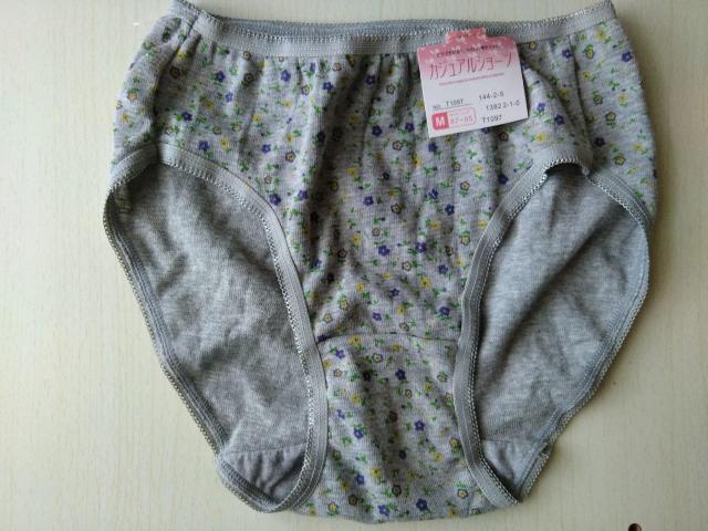 ショーツ 綿100% 小花柄 グレー Mサイズ < 女性ファッション ショーツ 綿100% 小花柄 グレー Mサイズ < 女性ファッションの