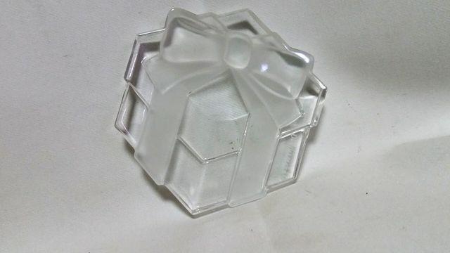 正規新古 TIFFANY ティファニー プレゼントBOX×リボン クリスタルペーパーウェイト オブジェアート 付属有 < ブランド  正規新古 TIFFANY ティファニー プレゼントBOX×リボン クリスタルペーパーウェイト オブジェアート 付属有 < ブランドの