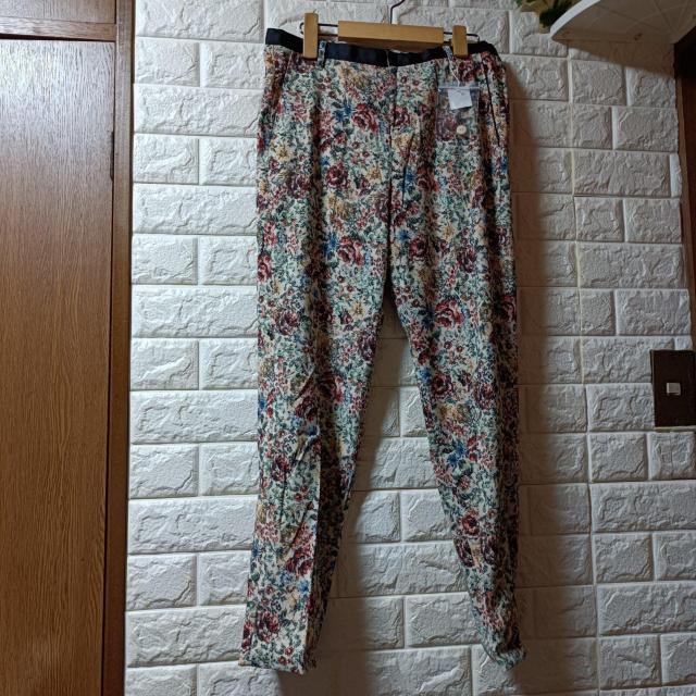Ma regle★新品★ゴブラン織り風花柄大人パンツ < 女性ファッション  Ma regle★新品★ゴブラン織り風花柄大人パンツ < 女性ファッションの