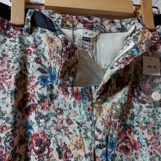 Ma regle★新品★ゴブラン織り風花柄大人パンツ < 女性ファッション  Ma regle★新品★ゴブラン織り風花柄大人パンツ < 女性ファッションの