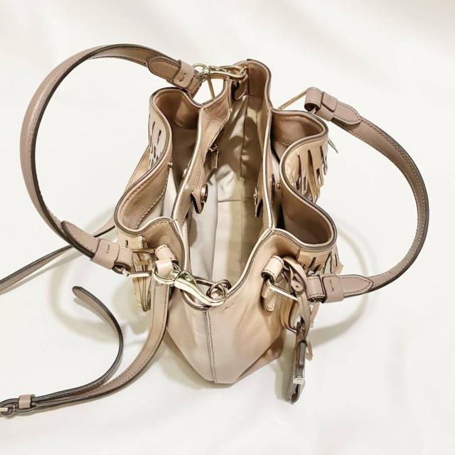 トッズTOD’Sフリンジ2wayハンドバッグ ピンクベ < ブランド  トッズTOD’Sフリンジ2wayハンドバッグ ピンクベ < ブランドの
