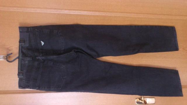 美品!82%オフ、アルマーニ、デニムパンツ(黒、イタリア製、31) < ブランド  美品!82%オフ、アルマーニ、デニムパンツ(黒、イタリア製、31) < ブランドの