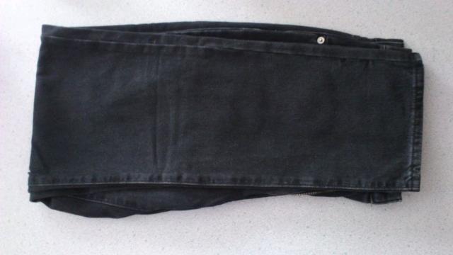 美品!82%オフ、アルマーニ、デニムパンツ(黒、イタリア製、31) < ブランド  美品!82%オフ、アルマーニ、デニムパンツ(黒、イタリア製、31) < ブランドの