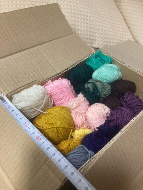 1489.手芸用などに☆箱詰め 中細毛糸 < ペット/手芸/園芸  1489.手芸用などに☆箱詰め 中細毛糸 < ペット/手芸/園芸の