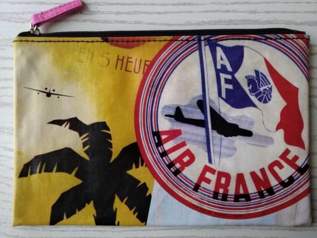 エールフランス航空 80周年記念デザインフラットポーチ Air France公式グッズ < 女性ファッション  エールフランス航空 80周年記念デザインフラットポーチ Air France公式グッズ < 女性ファッションの