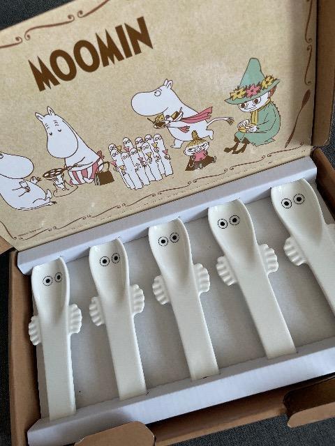 ♯新品♯ムーミン ニョロニョロ型陶器製スプーンセット  5本入り < アニメ/コミック/キャラクター  ♯新品♯ムーミン ニョロニョロ型陶器製スプーンセット  5本入り < アニメ/コミック/キャラクターの