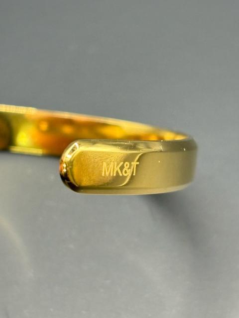 ���� MK&T �S�[���h�J���[ �o���O��