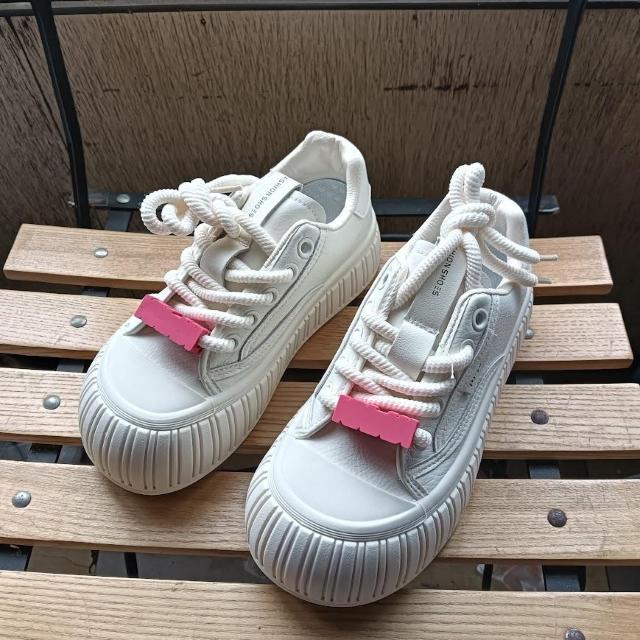 新品 22.5cm レディース スニーカー ホワイト シューズ 靴 厚底 < 女性ファッション  新品 22.5cm レディース スニーカー ホワイト シューズ 靴 厚底  < 女性ファッションの