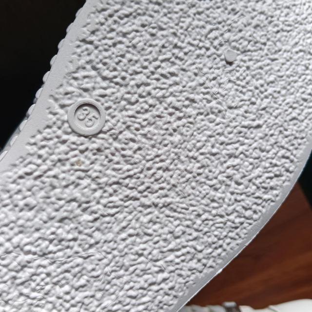 新品 22.5cm レディース スニーカー ホワイト シューズ 靴 カジュアル < 女性ファッション  新品 22.5cm レディース スニーカー ホワイト シューズ 靴 カジュアル < 女性ファッションの