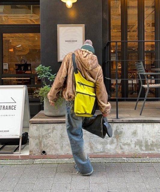 Auntie Rosaパーカー★エコファーがレアなブラウン系パーカー/新品♪ < ブランド Auntie Rosaパーカー★エコファーがレアなブラウン系パーカー/新品♪ < ブランドの